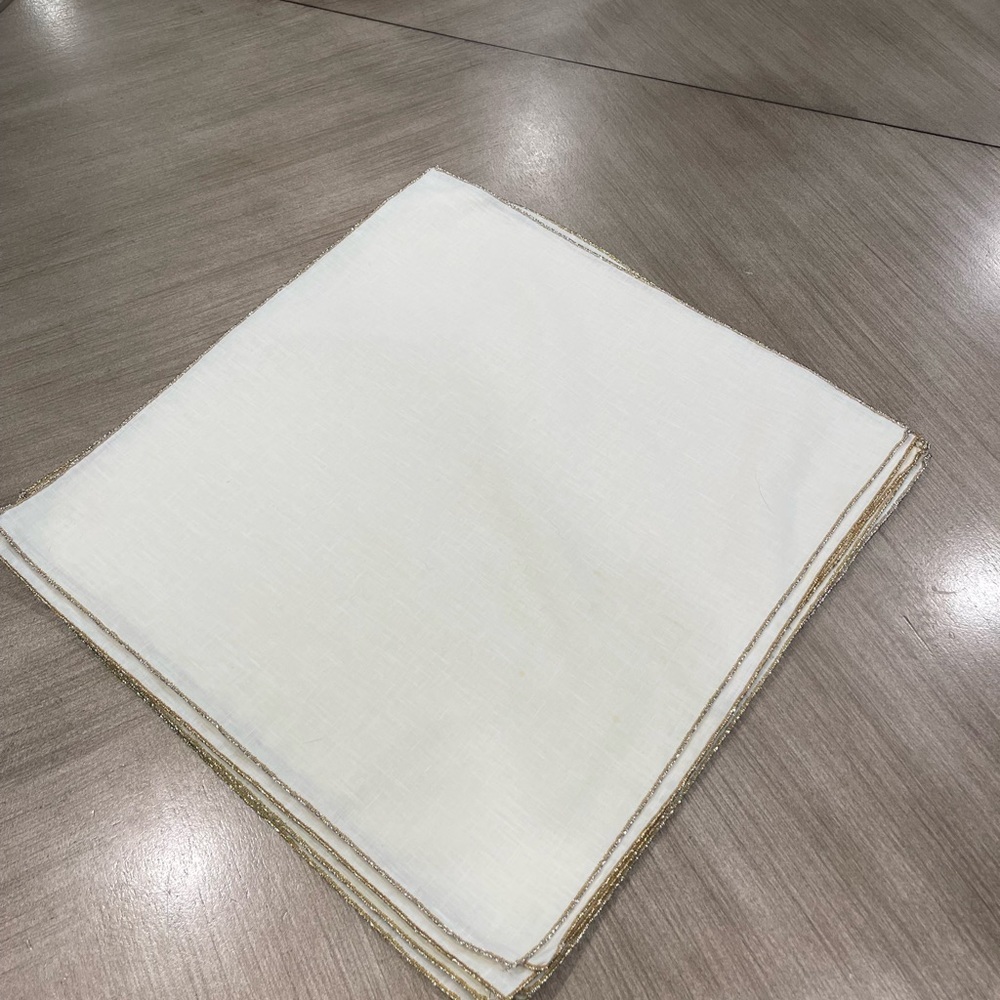 Linen table napkins with gold trim 7 X 17  Lot of 8